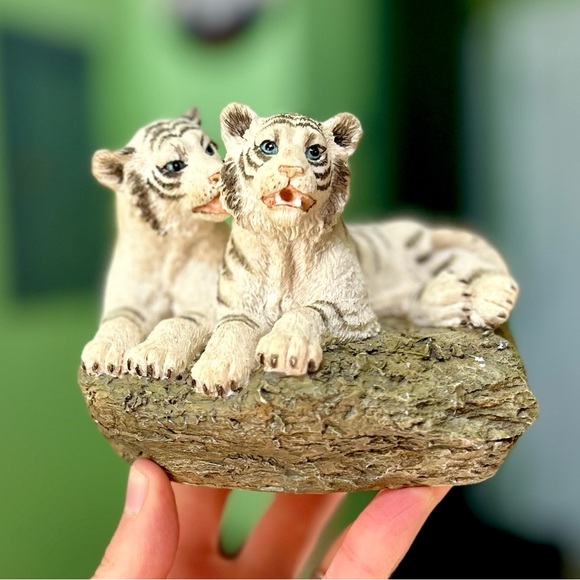 Other - Vintage 3D White Tigers "True Love" Animal Lovers Collectible Home Decor Art